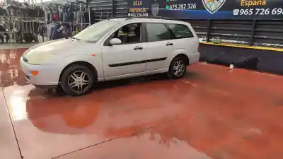 Veículo de Sucata ford focus berlina (cak) ambiente do ano 2001 alimentado fydd