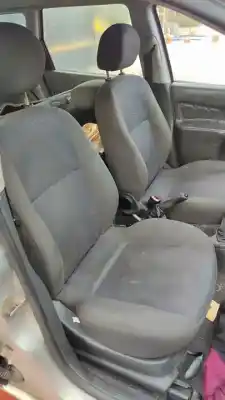 Veículo de Sucata ford focus berlina (cak) ambiente do ano 2001 alimentado fydd