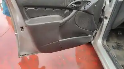 Veículo de Sucata ford focus berlina (cak) ambiente do ano 2001 alimentado fydd