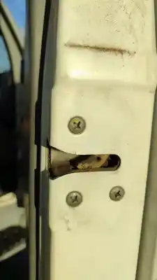 Veicolo di demolizione nissan cabstar e cabina simple cabina individual dell'anno 2001 alimentato td27