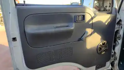 Veicolo di demolizione nissan cabstar e cabina simple cabina individual dell'anno 2001 alimentato td27