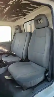 Veicolo di demolizione nissan cabstar e cabina simple cabina individual dell'anno 2001 alimentato td27