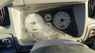 Veicolo di demolizione nissan cabstar e cabina simple cabina individual dell'anno 2001 alimentato td27