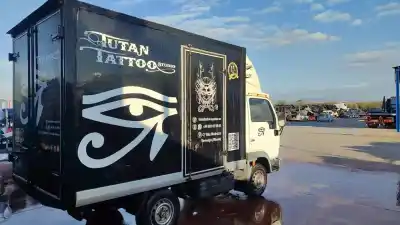 Veicolo di demolizione nissan cabstar e cabina simple cabina individual dell'anno 2001 alimentato td27