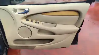 Veículo de Sucata jaguar x-type wagon 2.0 d classic do ano 2001 alimentado d/6g