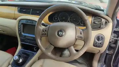 Veículo de Sucata jaguar x-type wagon 2.0 d classic do ano 2001 alimentado d/6g