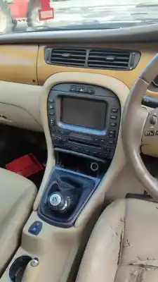 Veículo de Sucata jaguar x-type wagon 2.0 d classic do ano 2001 alimentado d/6g