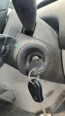 Veículo de Sucata citroen xsara picasso 1.6 16v exclusive do ano 2001 alimentado nfv