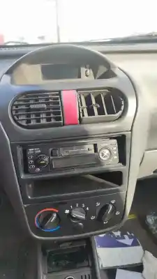 Veículo de Sucata opel combo familiar do ano 2001 alimentado y17dtl