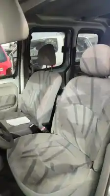 Здавання транспортного засобу renault kangoo (f/kc0) alize року 2001 потужний f9q782