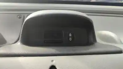 Здавання транспортного засобу renault kangoo (f/kc0) alize року 2001 потужний f9q782