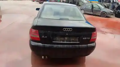 Vehicul casat audi a4 berlina (b5) 2.5 tdi al anului 2001 alimentat akn