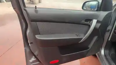 Veicolo di demolizione chevrolet aveo ls dell'anno 2001 alimentato b12d1