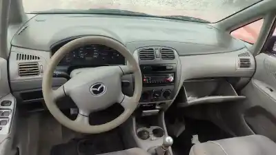 Veículo de Sucata mazda premacy (cp) td active do ano 2001 alimentado rf