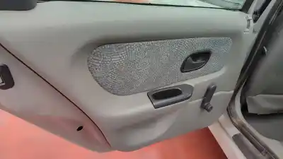 Scrapping Vehicle renault laguna (b56) 1.6 16v rt of the year 2001 powered k4m720