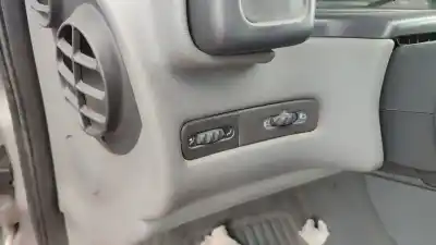 Scrapping Vehicle renault laguna (b56) 1.6 16v rt of the year 2001 powered k4m720