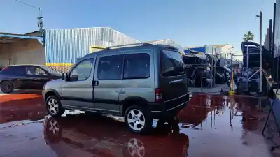 Veicolo di demolizione peugeot partner (s2) combi plus dell'anno 2001 alimentato 9hxdv6ated4