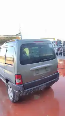 Veicolo di demolizione peugeot partner (s2) combi plus dell'anno 2001 alimentato 9hxdv6ated4