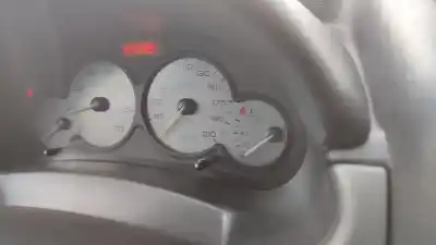 Veicolo di demolizione peugeot partner (s2) combi plus dell'anno 2001 alimentato 9hxdv6ated4