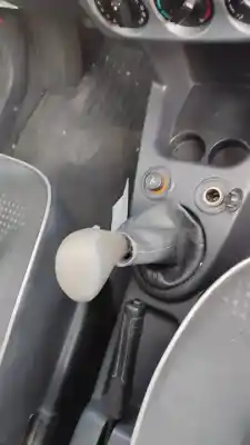 Veicolo di demolizione peugeot partner (s2) combi plus dell'anno 2001 alimentato 9hxdv6ated4