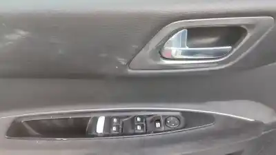 Sloopvoertuig citroen c4 berlina collection van het jaar 2001 aangedreven 9hy