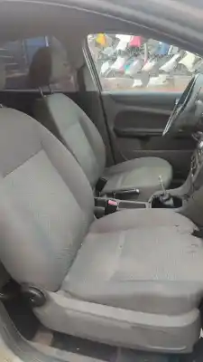 Hurda Aracı ford focus berlina (cap) ambiente (d) yılın 2001 güçlü hhda