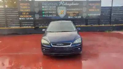 Veículo de Sucata ford focus berlina (cap) ambiente (d) do ano 2001 alimentado q8da