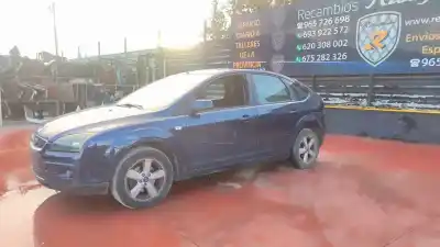 Veículo de Sucata ford focus berlina (cap) ambiente (d) do ano 2001 alimentado q8da