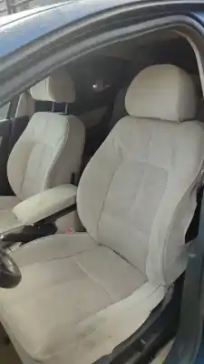 Veículo de Sucata peugeot 407 sw premium do ano 2001 alimentado rhr