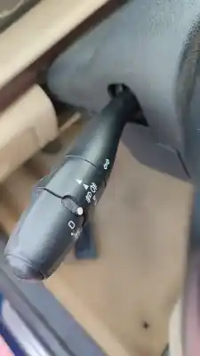 Veículo de Sucata peugeot 407 sw premium do ano 2001 alimentado rhr