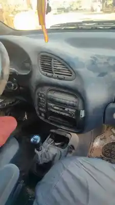 Scrapping Vehicle ford galaxy (vx) clx of the year 2001 powered avg