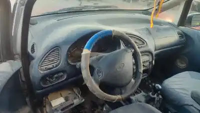 Scrapping Vehicle ford galaxy (vx) clx of the year 2001 powered avg