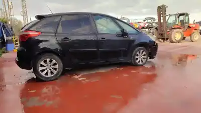 Vehicul casat citroen c4 picasso exclusive al anului 2001 alimentat d-rhj
