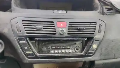 Vehicul casat citroen c4 picasso exclusive al anului 2001 alimentat d-rhj