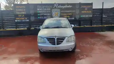 Здавання транспортного засобу ssangyong rodius xdi року 2001 потужний d27dt