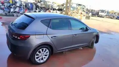 Sloopvoertuig seat leon (5f1) reference van het jaar 2014 aangedreven cyv