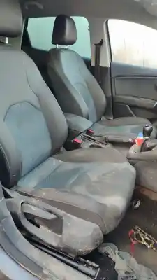 Sloopvoertuig seat leon (5f1) reference van het jaar 2014 aangedreven cyv