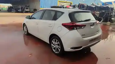 Veículo de Sucata toyota auris hybrid active do ano 2016 alimentado 2zr