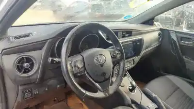 Veículo de Sucata toyota auris hybrid active do ano 2016 alimentado 2zr