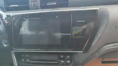 Veículo de Sucata toyota auris hybrid active do ano 2016 alimentado 2zr