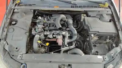 Véhicule à la ferraille citroen c5 berlina premier de l'année 2001 alimenté 9hz