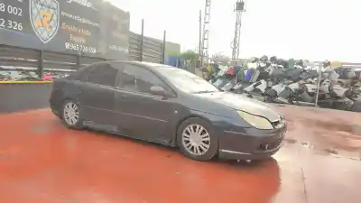 Véhicule à la ferraille citroen c5 berlina premier de l'année 2001 alimenté 9hz