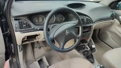 Véhicule à la ferraille citroen c5 berlina premier de l'année 2001 alimenté 9hz