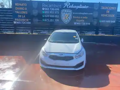 Veículo de Sucata kia cee´d concept 99 cv / 73 kw do ano 2016 alimentado g4lc