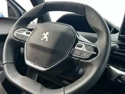 Veicolo di demolizione peugeot 3008 active dell'anno 2023 alimentato hn05