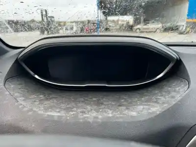 Veicolo di demolizione peugeot 3008 active dell'anno 2023 alimentato hn05