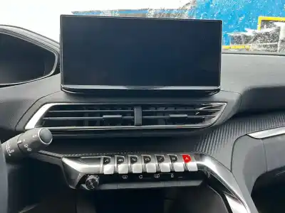 Veicolo di demolizione peugeot 3008 active dell'anno 2023 alimentato hn05