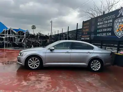 Veículo de Sucata volkswagen passat lim. (3g2) advance bmt do ano 2017 alimentado dfgc