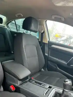 Veículo de Sucata volkswagen passat lim. (3g2) advance bmt do ano 2017 alimentado dfgc