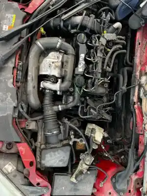 Veículo de Sucata ford focus berlina (cap) ambiente (d) do ano 2001 alimentado hhda